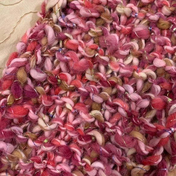 Custom beautiful scarf shades of pink - Picture 3 of 7